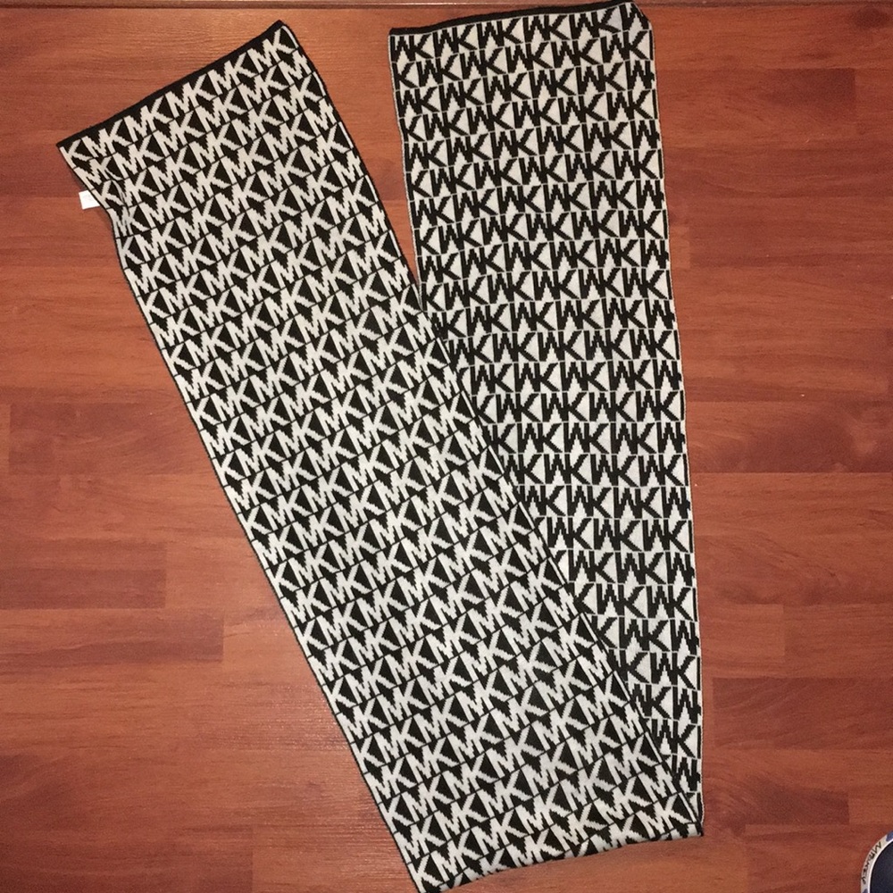 Michael Kors Scarf